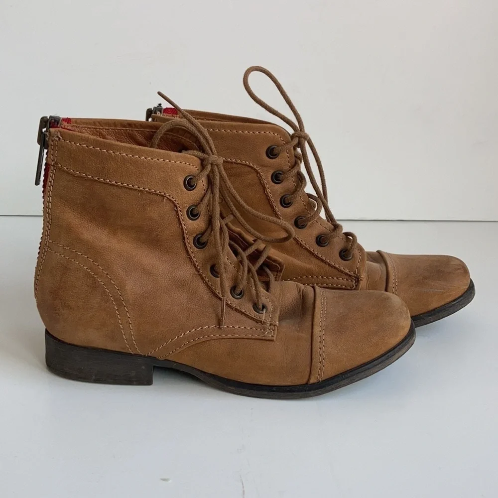 Steve Madden Tuundra lace up back zip camel ankle boot granny paddock boot